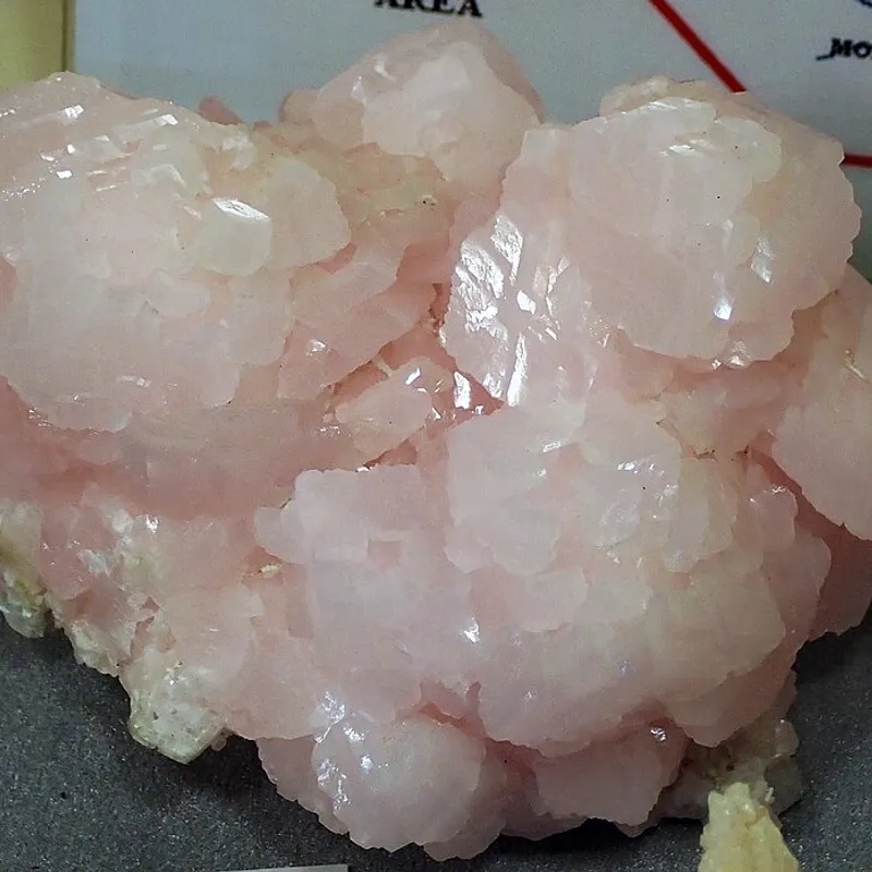 Mangano Calcite crystal
